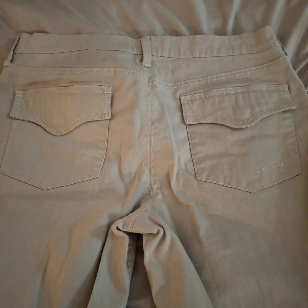 New York & Company Women's Beige Cropped Pants